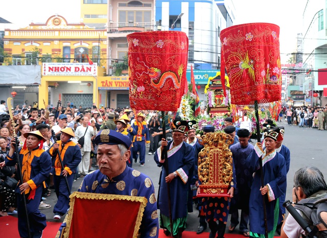 An Giang: Tổ chức dâng hương Lễ hội truyền thống kỷ niệm 157 năm AHDT Nguyễn Trung Trực hy sinh- Ảnh 12. An Giang: Tổ chức dâng hương Lễ hội truyền thống kỷ niệm 157 năm AHDT Nguyễn Trung Trực hy sinh- Ảnh 12.