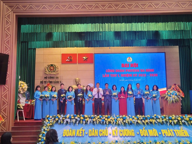 Hà Nội: Đại hội Công đoàn phường Ba Đình lần thứ nhất, nhiệm kỳ 2025–2030- Ảnh 1. Hà Nội: Đại hội Công đoàn phường Ba Đình lần thứ nhất, nhiệm kỳ 2025–2030- Ảnh 1.
