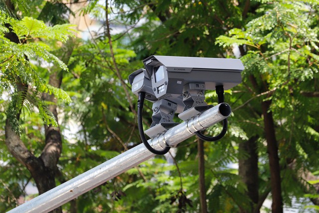 Nhiều tuyến phố tại Hà Nội được lắp đặt camera AI phạt nguội- Ảnh 1. Nhiều tuyến phố tại Hà Nội được lắp đặt camera AI phạt nguội- Ảnh 1.