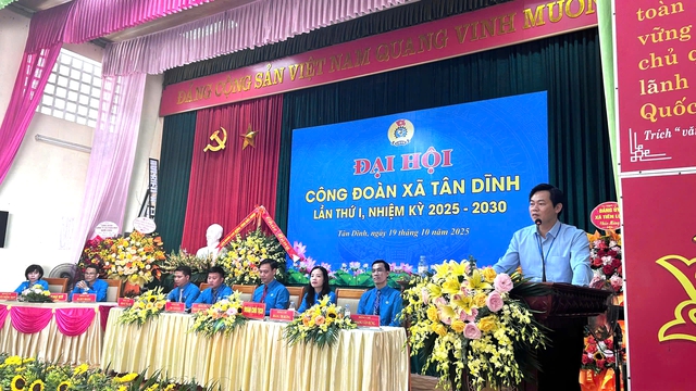 Bắc Ninh: Đại hội Công đoàn xã Tân Dĩnh lần thứ I, nhiệm kỳ 2025-2030- Ảnh 2. Bắc Ninh: Đại hội Công đoàn xã Tân Dĩnh lần thứ I, nhiệm kỳ 2025-2030- Ảnh 2.