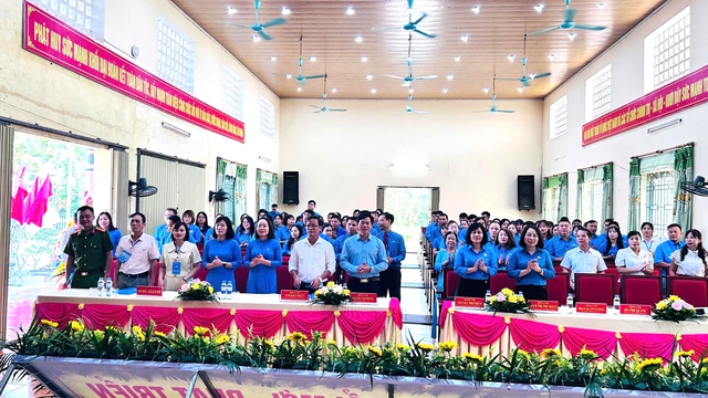 Bắc Ninh: Đại hội Công đoàn xã Tân Dĩnh lần thứ I, nhiệm kỳ 2025-2030- Ảnh 1. Bắc Ninh: Đại hội Công đoàn xã Tân Dĩnh lần thứ I, nhiệm kỳ 2025-2030- Ảnh 1.