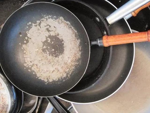 2 thứ trong nhà là "tổ hợp chết chóc", gây hại sức khỏe: Nghèo mấy cũng phải vứt bỏ ngay!- Ảnh 1.
