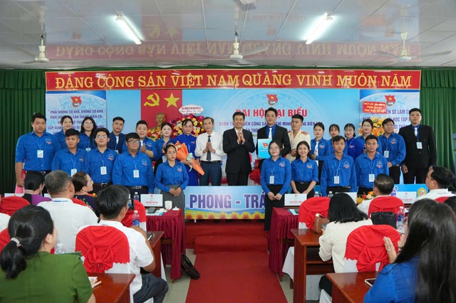 Bí thư Đảng ủy phường Biên Hòa: Thanh niên phải dám nghĩ, dám làm, dám tiên phong- Ảnh 3. Bí thư Đảng ủy phường Biên Hòa: Thanh niên phải dám nghĩ, dám làm, dám tiên phong- Ảnh 3.
