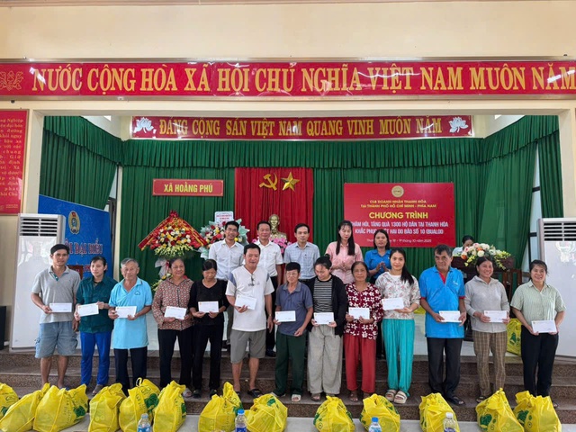 CLB Doanh nhân Thanh Hóa tại TP Hồ Chí Minh: Ủng hộ đồng bào vùng lũ hơn 2,25 tỷ đồng- Ảnh 3. CLB Doanh nhân Thanh Hóa tại TP Hồ Chí Minh: Ủng hộ đồng bào vùng lũ hơn 2,25 tỷ đồng- Ảnh 3.