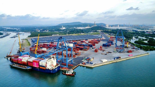 Cảng biển TP.HCM với mục tiêu lọt vào nhóm 10 cảng container lớn nhất thế giới- Ảnh 1. Cảng biển TP.HCM với mục tiêu lọt vào nhóm 10 cảng container lớn nhất thế giới- Ảnh 1.
