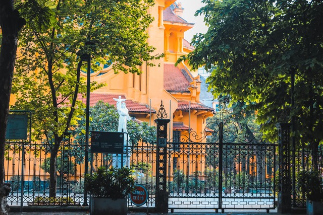 Hà Nội: Tự tin bước vào mùa du lịch cao điểm, hứa hẹn về đích ấn tượng trong năm 2025- Ảnh 1.