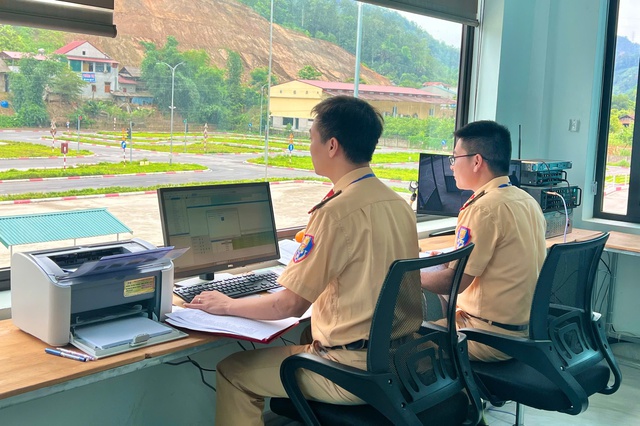 Sát hạch lái xe tại phía Bắc tỉnh Thái Nguyên: Mở rộng cơ hội cho người dân vùng núi- Ảnh 3. Sát hạch lái xe tại phía Bắc tỉnh Thái Nguyên: Mở rộng cơ hội cho người dân vùng núi- Ảnh 3.
