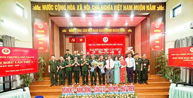 Hội Cựu chiến binh phường Phú Thạnh: Đoàn kết, kỷ cương, gương mẫu, đổi mới, phát triển- Ảnh 3. Hội Cựu chiến binh phường Phú Thạnh: Đoàn kết, kỷ cương, gương mẫu, đổi mới, phát triển- Ảnh 3.