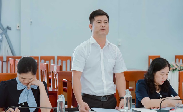 Đoàn công tác của Bộ Nội vụ làm việc với 3 xã Vĩnh Phong, Vĩnh Thuận, Vĩnh Bình- Ảnh 4. Đoàn công tác của Bộ Nội vụ làm việc với 3 xã Vĩnh Phong, Vĩnh Thuận, Vĩnh Bình- Ảnh 4.