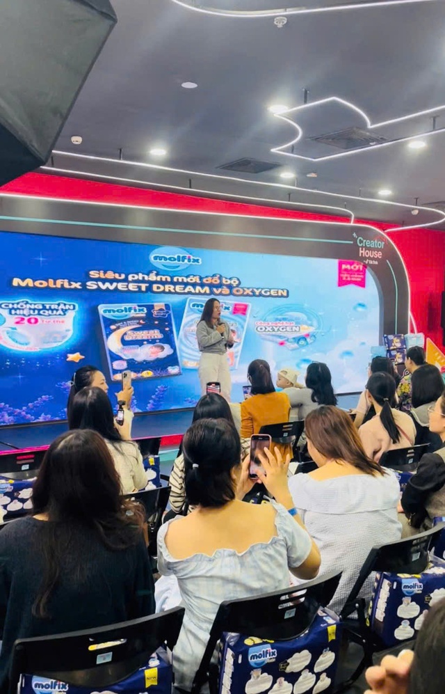 "Mẹ bỉm thời 4.0": Vừa chăm con, vừa khởi nghiệp kinh tế số- Ảnh 1. "Mẹ bỉm thời 4.0": Vừa chăm con, vừa khởi nghiệp kinh tế số- Ảnh 1.