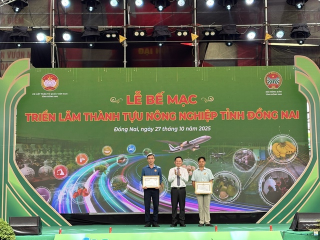 Đồng Nai: Đẩy mạnh phát triển nông nghiệp hiện đại, tôn vinh 119 sản phẩm OCOP năm 2025- Ảnh 3. Đồng Nai: Đẩy mạnh phát triển nông nghiệp hiện đại, tôn vinh 119 sản phẩm OCOP năm 2025- Ảnh 3.