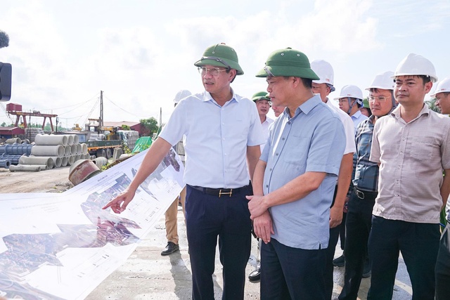 Hải Phòng sẽ hạ bậc thi đua đối với các đơn vị không hoàn thành tiến độ giải ngân vốn đầu tư công năm 2025- Ảnh 1. Hải Phòng sẽ hạ bậc thi đua đối với các đơn vị không hoàn thành tiến độ giải ngân vốn đầu tư công năm 2025- Ảnh 1.