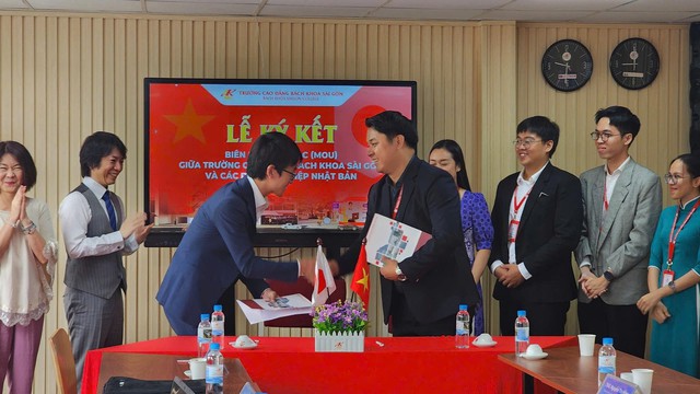 Việt Nam "Nắm cơ hội" làm chủ công nghệ trí tuệ nhân tạo trong tương lai- Ảnh 2. Việt Nam "Nắm cơ hội" làm chủ công nghệ trí tuệ nhân tạo trong tương lai- Ảnh 2.