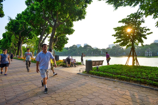 Hà Nội lần đầu tiên góp mặt trong top 5 thành phố hạnh phúc nhất châu Á- Ảnh 1. Hà Nội lần đầu tiên góp mặt trong top 5 thành phố hạnh phúc nhất châu Á- Ảnh 1.