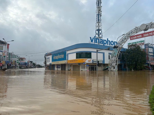 Đà Nẵng: Học sinh phường Hòa Xuân tiếp tục nghỉ học do mưa lớn kéo dài- Ảnh 2. Đà Nẵng: Học sinh phường Hòa Xuân tiếp tục nghỉ học do mưa lớn kéo dài- Ảnh 2.