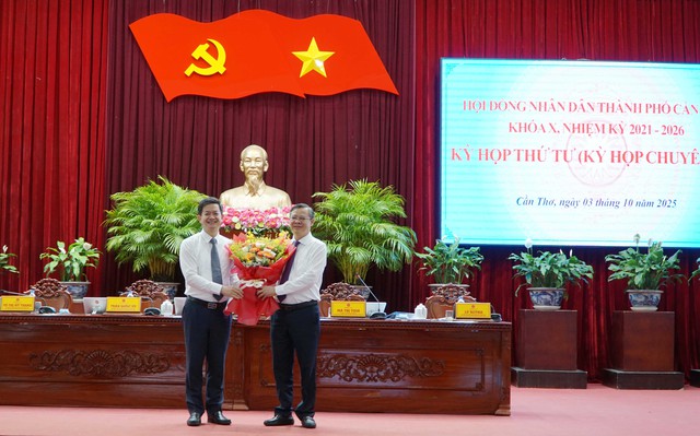 Ông Trương Cảnh Tuyên được bầu làm Chủ tịch UBND TP Cần Thơ- Ảnh 5.
