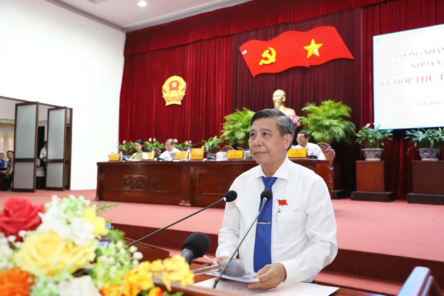 Ông Trương Cảnh Tuyên được bầu làm Chủ tịch UBND TP Cần Thơ- Ảnh 2.