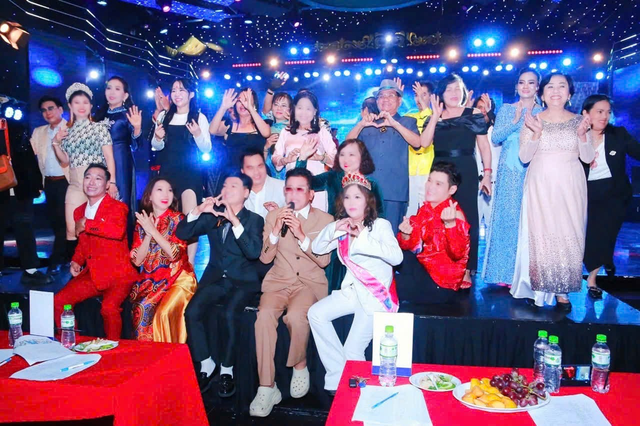 “Giọng ca Toả sáng 2025”: Chắp cánh ước mơ cho các giọng ca triển vọng- Ảnh 1. “Giọng ca Toả sáng 2025”: Chắp cánh ước mơ cho các giọng ca triển vọng- Ảnh 1.