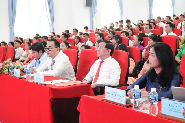 Trường Chính trị TP Cần Thơ bế giảng các lớp Trung cấp lý luận chính trị- Ảnh 1. Trường Chính trị TP Cần Thơ bế giảng các lớp Trung cấp lý luận chính trị- Ảnh 1.