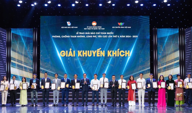 44 tác phẩm xuất sắc được trao giải báo chí về phòng, chống tham nhũng, lãng phí, tiêu cực- Ảnh 3. 44 tác phẩm xuất sắc được trao giải báo chí về phòng, chống tham nhũng, lãng phí, tiêu cực- Ảnh 3.