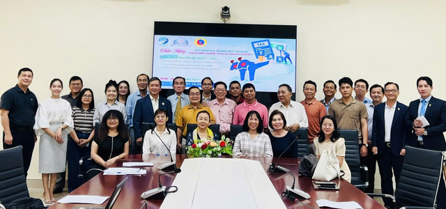 Câu Lạc bộ Doanh nghiệp TP.Hồ Chí Minh: Tổ chức sinh hoạt chuyên đề quý III thiết thực, bổ ích- Ảnh 3. Câu Lạc bộ Doanh nghiệp TP.Hồ Chí Minh: Tổ chức sinh hoạt chuyên đề quý III thiết thực, bổ ích- Ảnh 3.