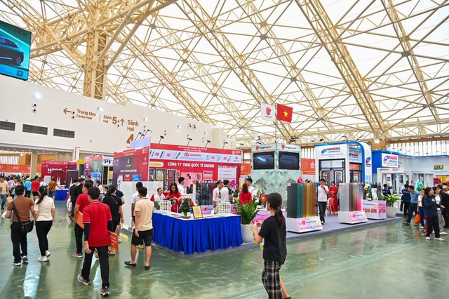 Hội chợ mùa Thu 2025 đã có hơn 100 thỏa thuận hợp tác được ký kết- Ảnh 1. Hội chợ mùa Thu 2025 đã có hơn 100 thỏa thuận hợp tác được ký kết- Ảnh 1.