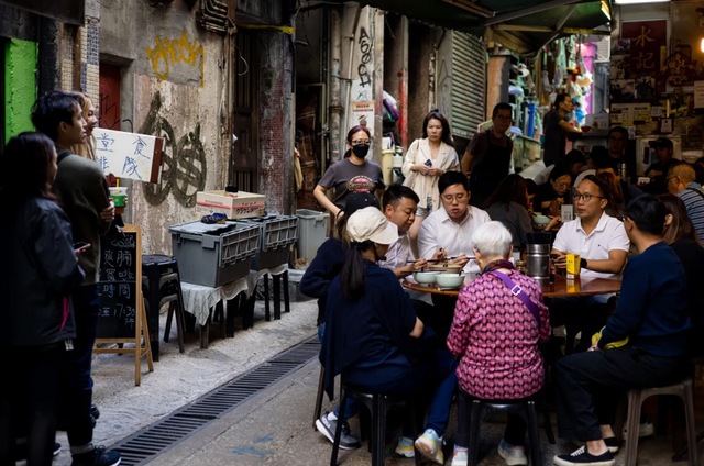 Bán cafe, quán ăn bây giờ: “Cần ngon, không cần sang hay đẹp, sinh viên mới đi làm không thể trả tiền thì coi như xong, không có cửa sống sót”- Ảnh 1. Bán cafe, quán ăn bây giờ: “Cần ngon, không cần sang hay đẹp, sinh viên mới đi làm không thể trả tiền thì coi như xong, không có cửa sống sót”- Ảnh 1.