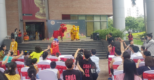 Trung thu rộn ràng và ý nghĩa tại Bảo tàng Dân tộc học Việt Nam- Ảnh 1.