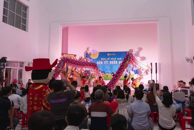 “Dọn về nhà mới - Đón Tết đoàn viên” tại KĐT Ân Phú: Đêm hội trăng rằm trọn vẹn niềm vui- Ảnh 2.