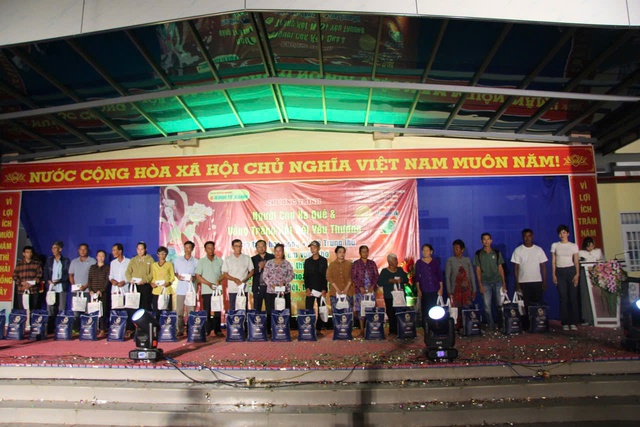 Cà Mau: Thắp sáng mùa trăng đoàn viên tại xã Hưng Hội- Ảnh 3.
