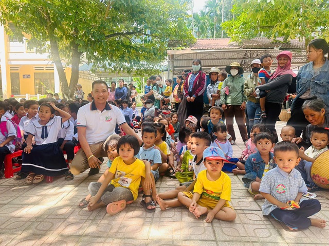 QNG và hành trình 10 năm trao yêu thương- Ảnh 2.