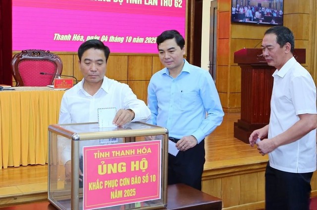 Thanh Hóa: Quyên góp, ủng hộ đồng bào bị thiệt hại do bão số 10- Ảnh 1.
