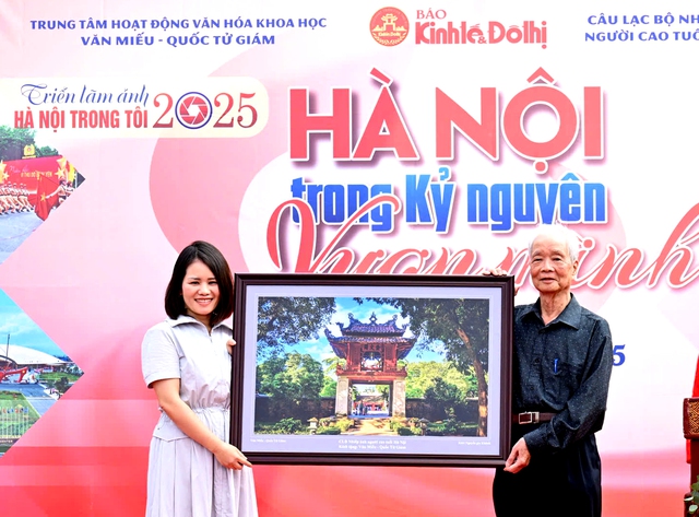 Triển lãm ảnh “Hà Nội trong tôi” năm 2025 với chủ đề: Hà Nội trong kỷ nguyên vươn mình- Ảnh 9. Triển lãm ảnh “Hà Nội trong tôi” năm 2025 với chủ đề: Hà Nội trong kỷ nguyên vươn mình- Ảnh 9.