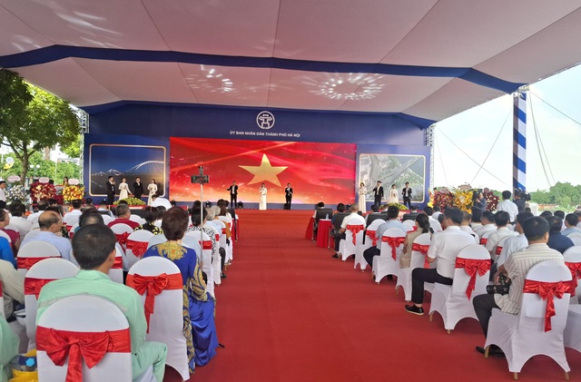 Hà Nội: Khởi công xây dựng cầu Trần Hưng Đạo với kiến trúc vòm thép mang biểu tượng “vô cực”- Ảnh 2. Hà Nội: Khởi công xây dựng cầu Trần Hưng Đạo với kiến trúc vòm thép mang biểu tượng “vô cực”- Ảnh 2.
