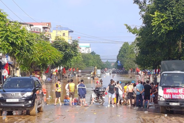 Thái Nguyên: Lũ lịch sử đi qua, tình người còn đọng mãi- Ảnh 2.
