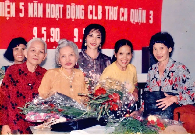 NNƯT Phạm Thị Hoài Anh - Nghệ nhân đa tài giữ gìn và phát huy nghệ thuật văn hoá dân tộc Việt Nam- Ảnh 6. NNƯT Phạm Thị Hoài Anh - Nghệ nhân đa tài giữ gìn và phát huy nghệ thuật văn hoá dân tộc Việt Nam- Ảnh 6.