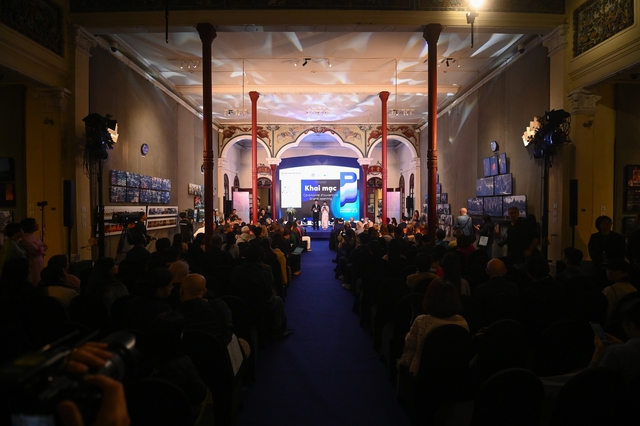 Khởi động Photo Hanoi’25 - Biennale nhiếp ảnh quốc tế tại Hà Nội- Ảnh 1. Khởi động Photo Hanoi’25 - Biennale nhiếp ảnh quốc tế tại Hà Nội- Ảnh 1.