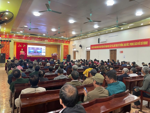 Hưng Yên: Tổ chức hơn 1.000 điểm cầu trực tuyến “Bình dân học vụ số” cho người dân- Ảnh 3.
