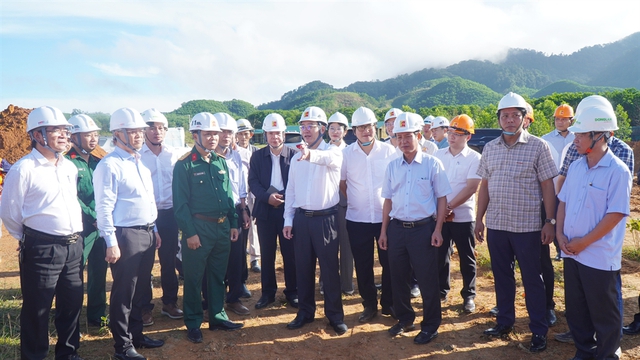 Thành phố Huế: Kiểm tra tiến độ đầu tư xây dựng trường phổ thông nội trú liên cấp tại các xã A Lưới- Ảnh 1.