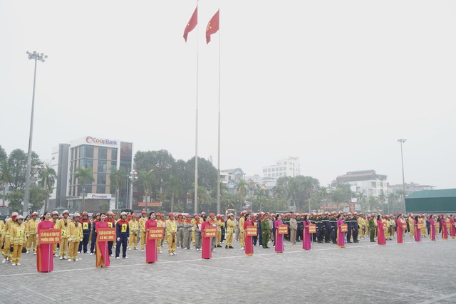 Thanh Hóa: Hơn 200 thành viên Tổ liên gia an toàn PCCC thi tài nghiệp vụ năm 2025- Ảnh 1.
