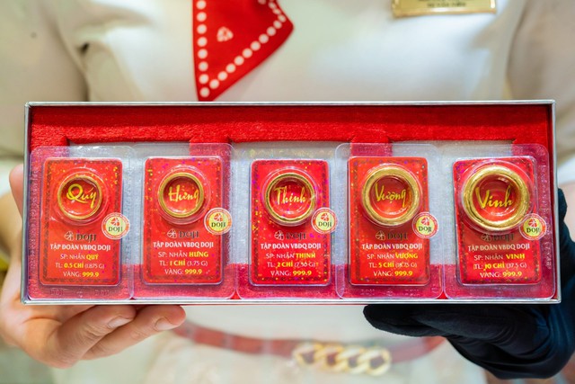 Giá vàng hôm nay 13/11: Biến động trái chiều- Ảnh 1. Giá vàng hôm nay 13/11: Biến động trái chiều- Ảnh 1.