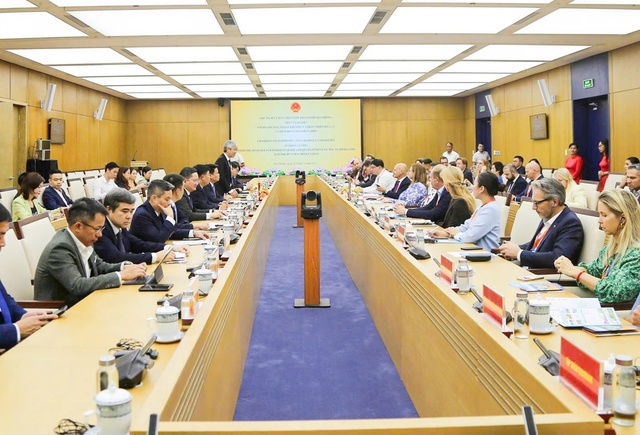 Hải Phòng: Đồng hành, tạo điều kiện thuận lợi để các doanh nghiệp Hà Lan đến đầu tư- Ảnh 1. Hải Phòng: Đồng hành, tạo điều kiện thuận lợi để các doanh nghiệp Hà Lan đến đầu tư- Ảnh 1.