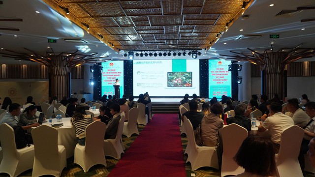 Quan hệ thương mại Việt Nam - Trung Quốc phát triển nhanh và ổn định- Ảnh 1. Quan hệ thương mại Việt Nam - Trung Quốc phát triển nhanh và ổn định- Ảnh 1.