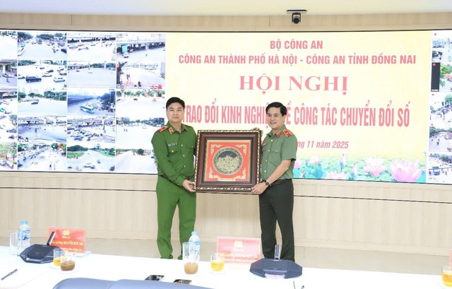 Công an tỉnh Đồng Nai khảo sát mô hình chuyển đổi số tại Công an TP. Hà Nội- Ảnh 3.