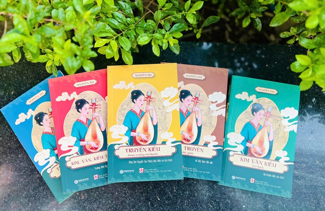 Tìm về vẻ đẹp của một kiệt tác thi ca qua bộ 5 ấn phẩm về Truyện Kiều- Ảnh 1.