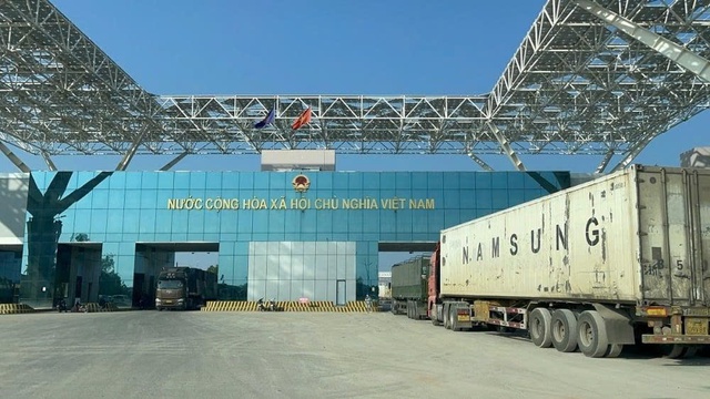 Kim ngạch xuất nhập khẩu qua Cửa khẩu Quốc tế Móng Cái đạt hơn 5,2 tỷ USD- Ảnh 1.