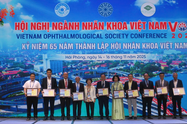Kỷ niệm 65 năm ngày thành lập Hội Nhãn khoa Việt Nam- Ảnh 3.