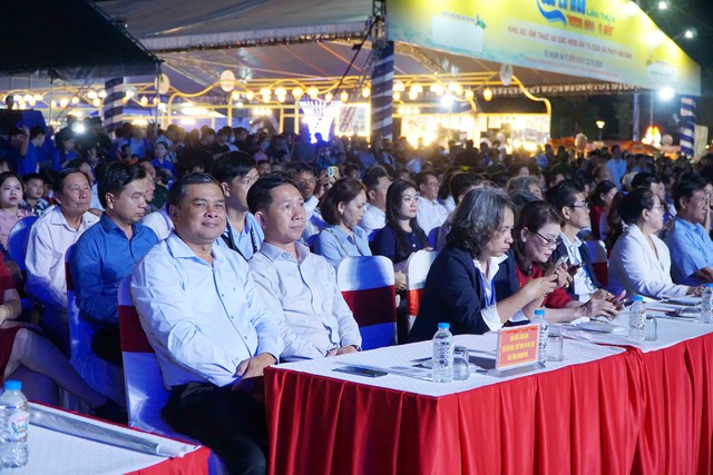 Khai mạc “Ngày hội Cua Cà Mau - lần thứ II năm 2025”- Ảnh 4. Khai mạc “Ngày hội Cua Cà Mau - lần thứ II năm 2025”- Ảnh 4.