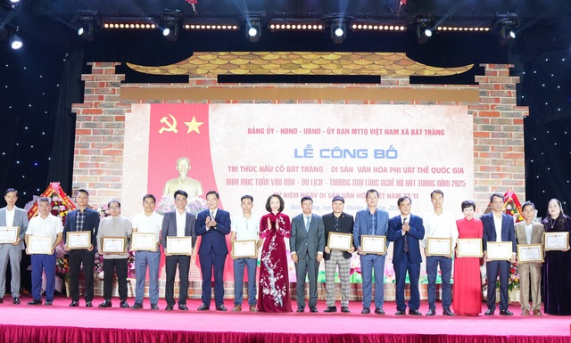 Công bố "Tri thức nấu cỗ Bát Tràng” là Di sản văn hóa phi vật thể quốc gia- Ảnh 2. Công bố "Tri thức nấu cỗ Bát Tràng” là Di sản văn hóa phi vật thể quốc gia- Ảnh 2.