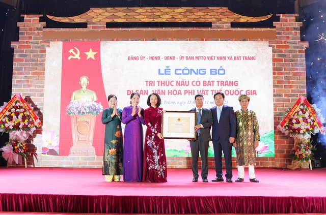 Công bố "Tri thức nấu cỗ Bát Tràng” là Di sản văn hóa phi vật thể quốc gia- Ảnh 1. Công bố "Tri thức nấu cỗ Bát Tràng” là Di sản văn hóa phi vật thể quốc gia- Ảnh 1.